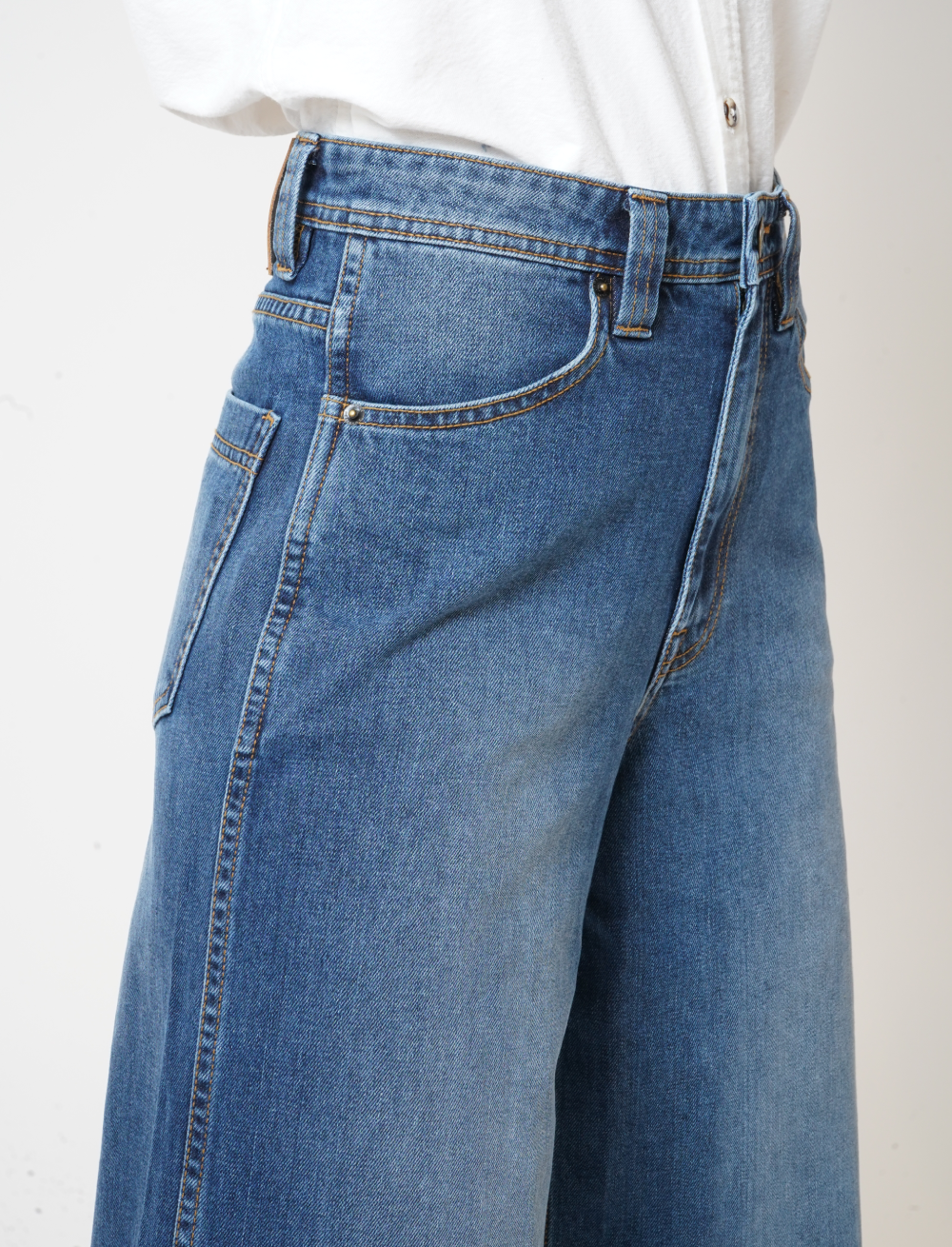 Blue Ridge Flared High Waisted Denim Jeans